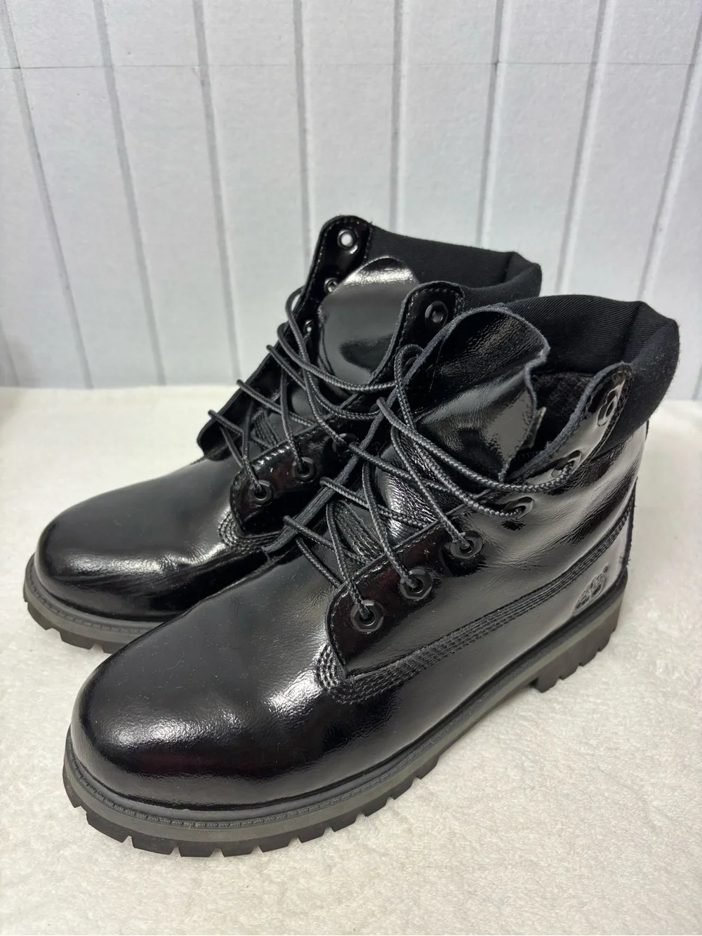 Timberland Black Patent Leather Ankle Boots Junior size 7 / EU 40